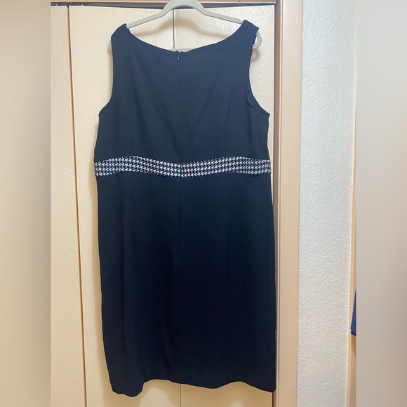 Danny and Nicole black dress with matching jacket.  Houndstooth accents.  16W - Picture 4 of 6